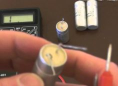 Capacitor tester test