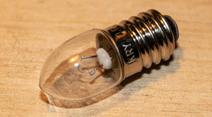 Low-wattage incandescent bulb