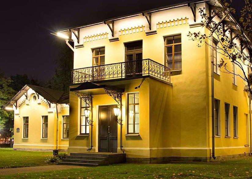 The device of facade illumination of the country house