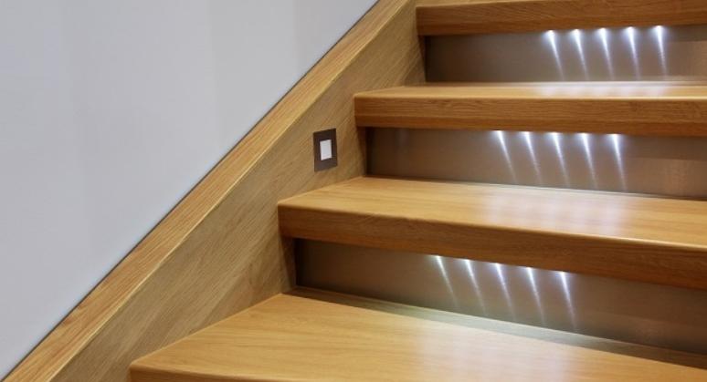 Staircase lighting in a detached house
